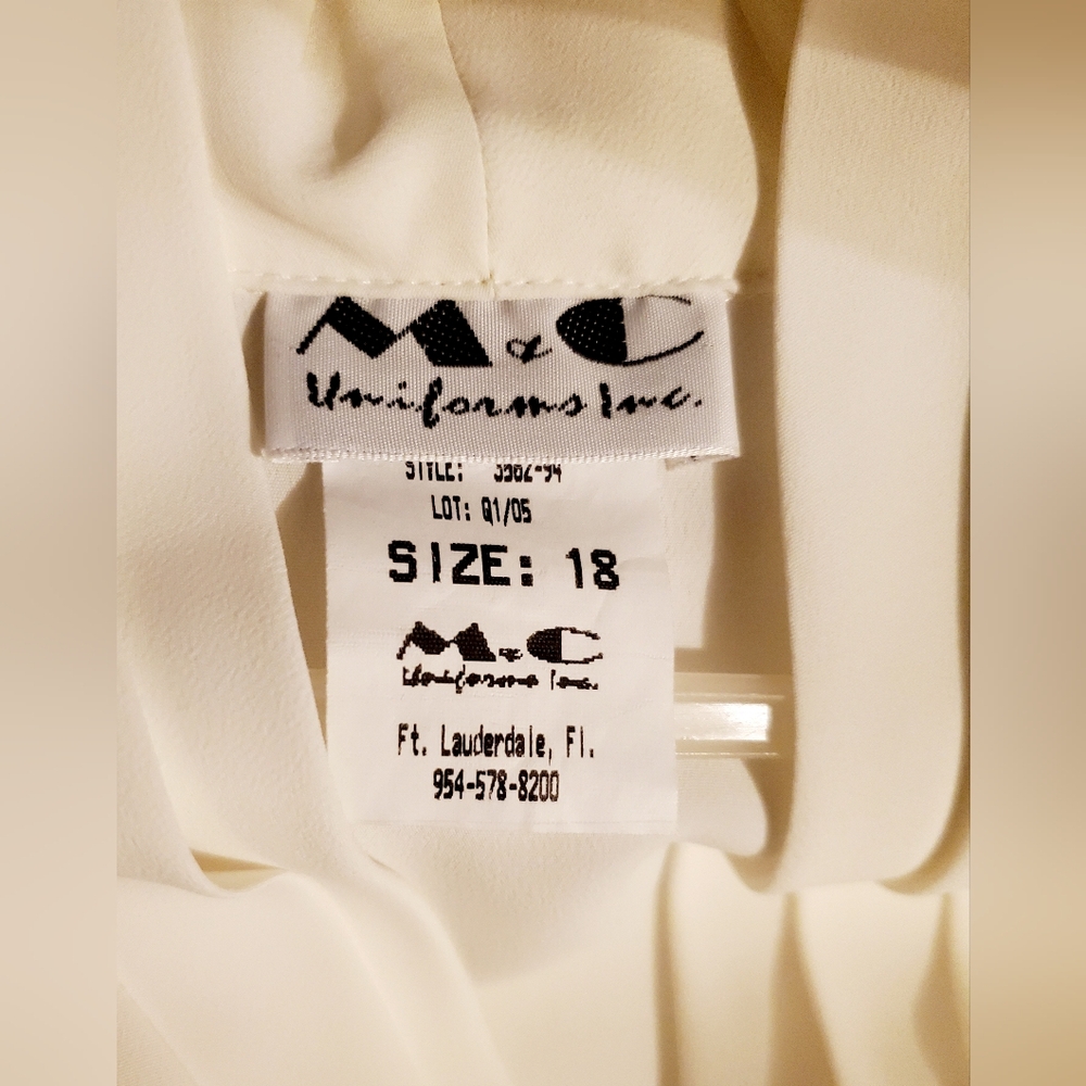 Boutique Brand M & C Uniforms Inc Elegant Cream Color Silk Blouse Sz: 18 NWOT - Picture 8 of 9